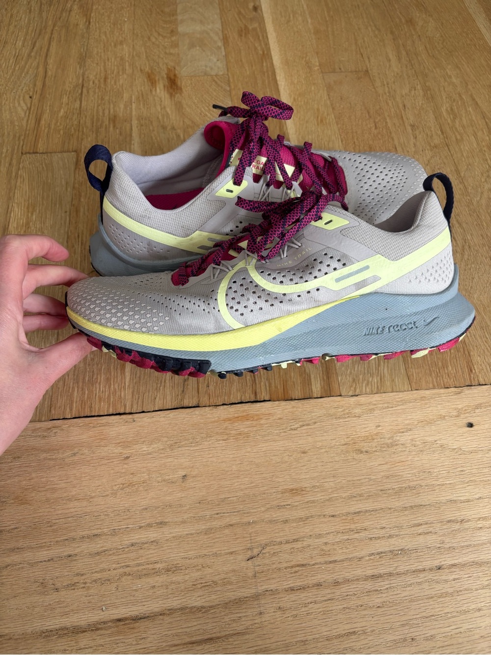 Nike Women’s Light Gray Sneakers with Yellow Trim and Magenta Laces